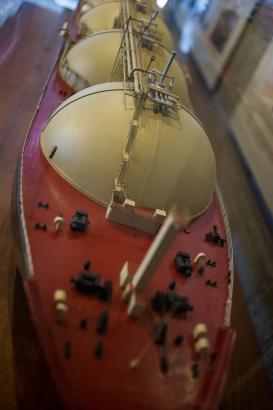 LNG ship model LNG ship model